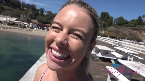 Summer Vixen se fait lécher la chatte et baiser en POV